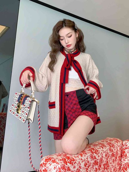 women's sweaters 21ss british style classic casual sweaters women round neck striped embroidery texture comfortable anti-static breatha, White;black
women's sweaters 21ss british style classic casual sweaters women round neck striped embroidery texture comfortable anti-static breatha, White;black