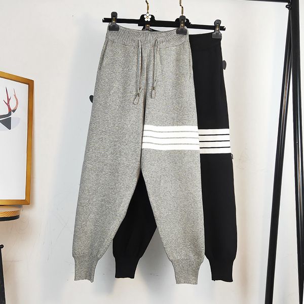 european leisure women's 2021 spring and summer new fashion foreign style black knitted radish leggings, Black;white
european leisure women's 2021 spring and summer new fashion foreign style black knitted radish leggings, Black;white