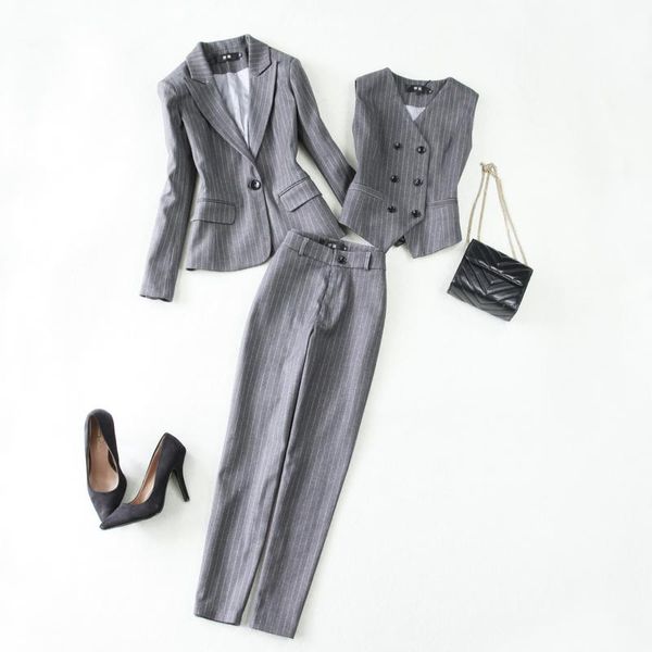 women's sets spring and autumn new style women's gray commuter waistcoat suit pants thick 3 piece set, White
women's sets spring and autumn new style women's gray commuter waistcoat suit pants thick 3 piece set, White