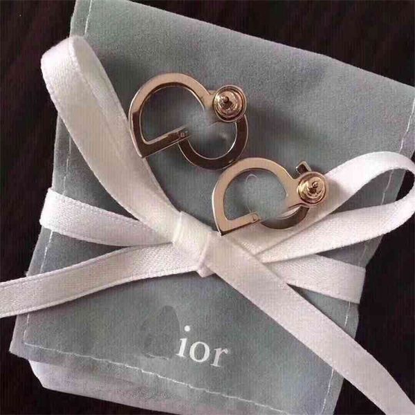 aaa designer jewelry letter pearl earrings fashion personality earrings female s925 silver needle 385w
aaa designer jewelry letter pearl earrings fashion personality earrings female s925 silver needle 385w