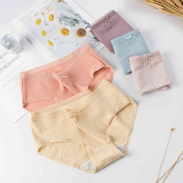 underwear lace pure cotton crotch thin breathable middle waist girls' summer triangle shorts, Black;pink
underwear lace pure cotton crotch thin breathable middle waist girls' summer triangle shorts, Black;pink