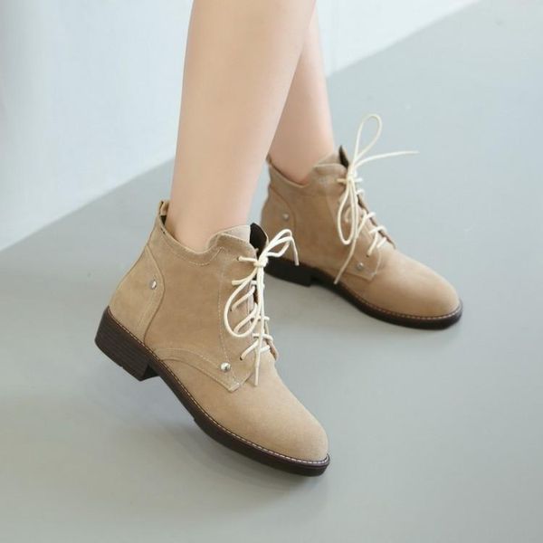 boots big size 11 12 13 europeans and americans with round head, low heel, front lace, short barrel, Black
boots big size 11 12 13 europeans and americans with round head, low heel, front lace, short barrel, Black