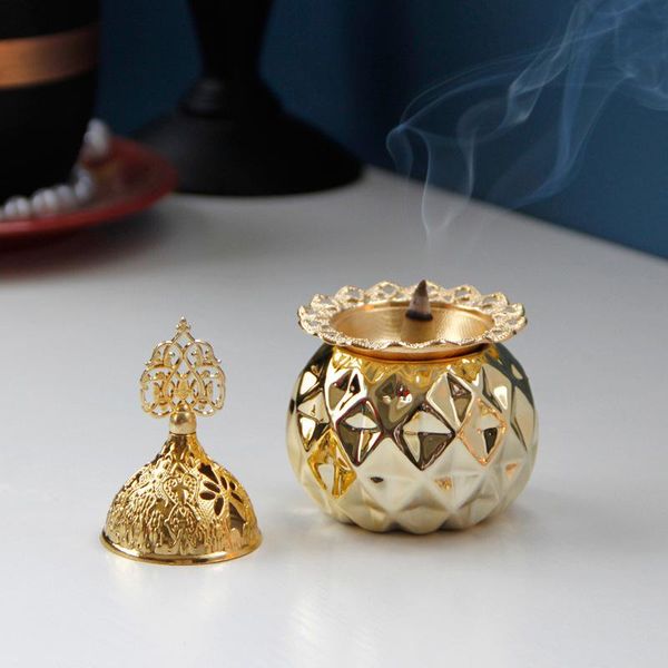fragrance lamps creative middle eastern arab gold ceramic wrought iron metal incense burner luxury tabledecoration pieces
fragrance lamps creative middle eastern arab gold ceramic wrought iron metal incense burner luxury tabledecoration pieces