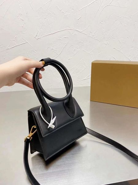 2021 classic lady fashion designer luxury handbag ladies casual shopping bag handbag dinner bag
2021 classic lady fashion designer luxury handbag ladies casual shopping bag handbag dinner bag