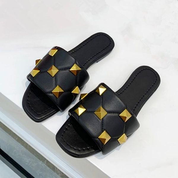 2021 summer new slippers women black beach shoes casual flat women shoes fashion outer wear flip flops ladies slides white red
2021 summer new slippers women black beach shoes casual flat women shoes fashion outer wear flip flops ladies slides white red