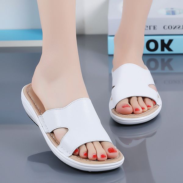 70% off factory online women's shoes spring and summer 2021 new leather fashion hollow out sandals mother's 4cm high-heeled women&, Black
70% off factory online women's shoes spring and summer 2021 new leather fashion hollow out sandals mother's 4cm high-heeled women&, Black