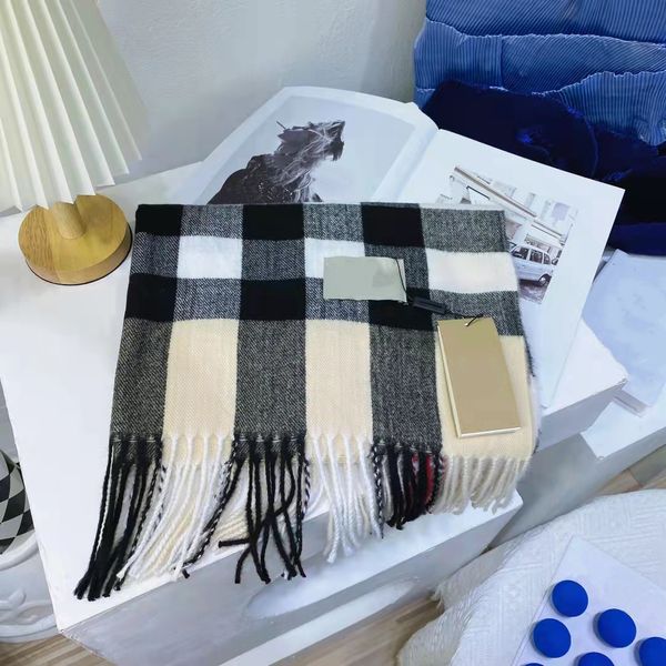 autumn winter fashion wide check scarves blended large-size shawl adopts cashmere classic style elegant and casual very beaut, Blue;gray
autumn winter fashion wide check scarves blended large-size shawl adopts cashmere classic style elegant and casual very beaut, Blue;gray