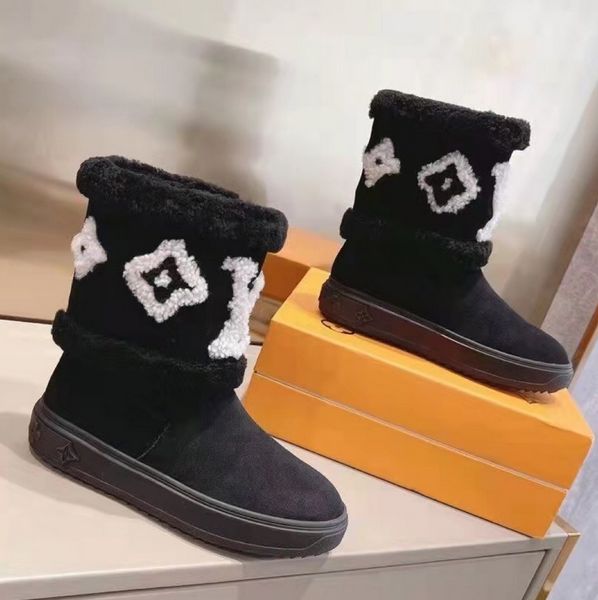 designers luxury snow boots women fashion soft leather flat girls casual winter brown shoe with fur half boot black box large size 40-41-42
designers luxury snow boots women fashion soft leather flat girls casual winter brown shoe with fur half boot black box large size 40-41-42