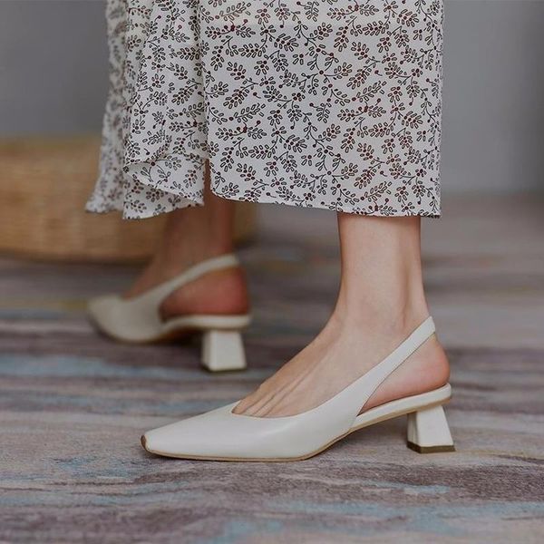 sandals fashion women 2021 summer french style wear with baotou thick heel mid-heel comfortable women's shoes, Black
sandals fashion women 2021 summer french style wear with baotou thick heel mid-heel comfortable women's shoes, Black