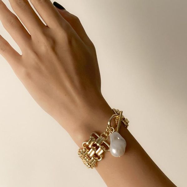charm bracelets drop punk style exaggerated metal thick chain temperament imitation pearl women bracelet jewelry accessories, Golden;silver
charm bracelets drop punk style exaggerated metal thick chain temperament imitation pearl women bracelet jewelry accessories, Golden;silver