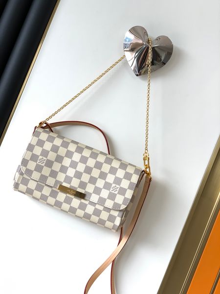 new fashion messenger bag handbags purses pochette accessories bag women classic style genuine leather shoulder bags
new fashion messenger bag handbags purses pochette accessories bag women classic style genuine leather shoulder bags
