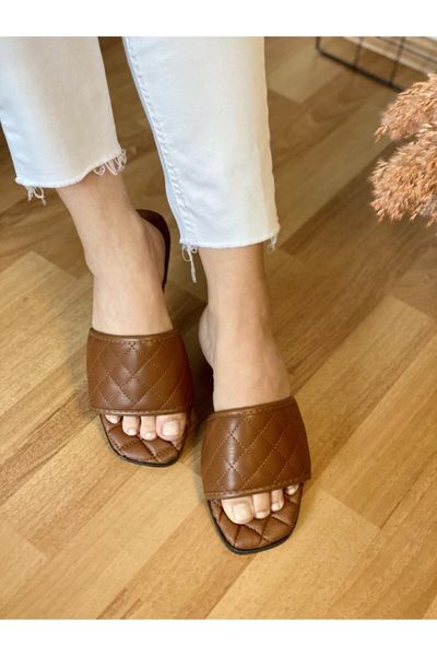 women's brown lozenge pattern trend slippers, Black