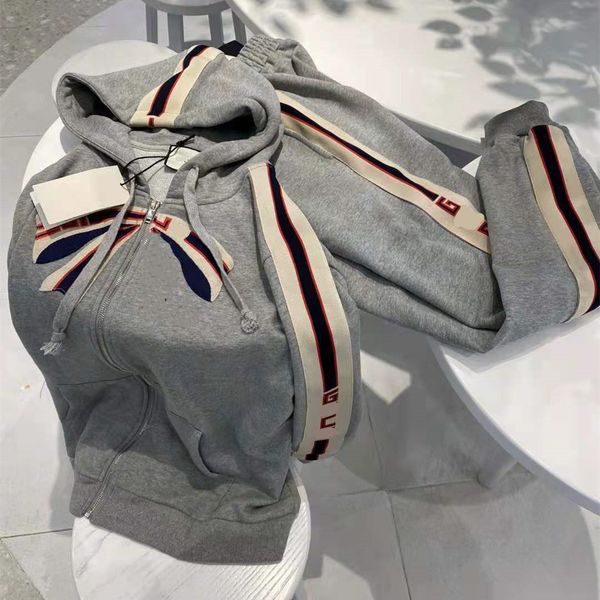 2021 autumn new fashion gujia large pocket bow embroidery hooded casual slim sports coat, Gray
2021 autumn new fashion gujia large pocket bow embroidery hooded casual slim sports coat, Gray