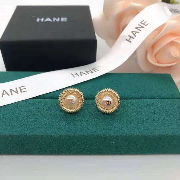 charms xiangjia brass fashion personality light luxury 925 diamond pearl earrings, Golden
charms xiangjia brass fashion personality light luxury 925 diamond pearl earrings, Golden