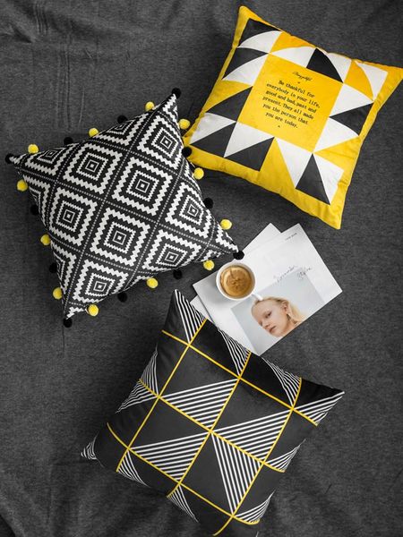 cushion/decorative pillow 45x45cm black yellow white velvet cushion cover kilim case with hair balls square geometric throw pompom
cushion/decorative pillow 45x45cm black yellow white velvet cushion cover kilim case with hair balls square geometric throw pompom