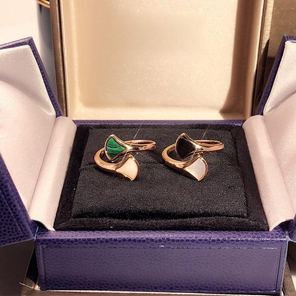 s925 sterling silver ladies' rings shell black agate malachite personality fashion superior quality high technology luxurious rose gold, Golden;silver
s925 sterling silver ladies' rings shell black agate malachite personality fashion superior quality high technology luxurious rose gold, Golden;silver