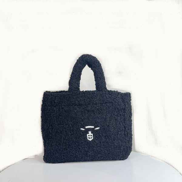 winter plush women tote shopping bag fashion handbag purse terry fabric p letter large capacity package pocket wallets multiple colors ship
winter plush women tote shopping bag fashion handbag purse terry fabric p letter large capacity package pocket wallets multiple colors ship