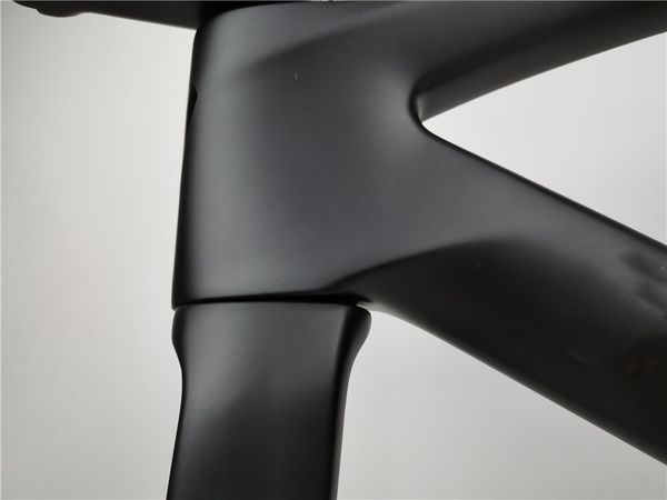 carbon frame road bike disc brake suitable for di2 group 700c bicycle frameset available in many colors
carbon frame road bike disc brake suitable for di2 group 700c bicycle frameset available in many colors