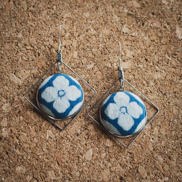 indigo blue dye jewelry national style personalized women's earrings tie s925 silver gift, Golden
indigo blue dye jewelry national style personalized women's earrings tie s925 silver gift, Golden