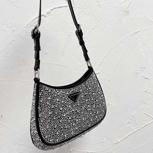 wallets simple bags high-quality plain bag diamond wallets chest pack soft lady totes handbags brand designer large-capacity nylon tote
wallets simple bags high-quality plain bag diamond wallets chest pack soft lady totes handbags brand designer large-capacity nylon tote