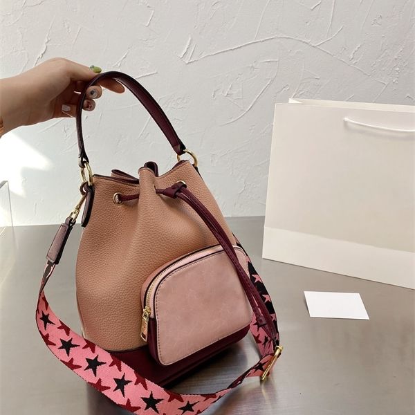 2021 new sheepskin crossbody bag women luxurys designers bags shoulder bag luxurys designers crossbody bags 27 21cm 20411
2021 new sheepskin crossbody bag women luxurys designers bags shoulder bag luxurys designers crossbody bags 27 21cm 20411