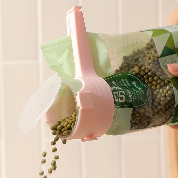 multi-function large plastic storage pouch sealing clip moisture-proof preservation clamp kitchen gadget snack bag clips
multi-function large plastic storage pouch sealing clip moisture-proof preservation clamp kitchen gadget snack bag clips