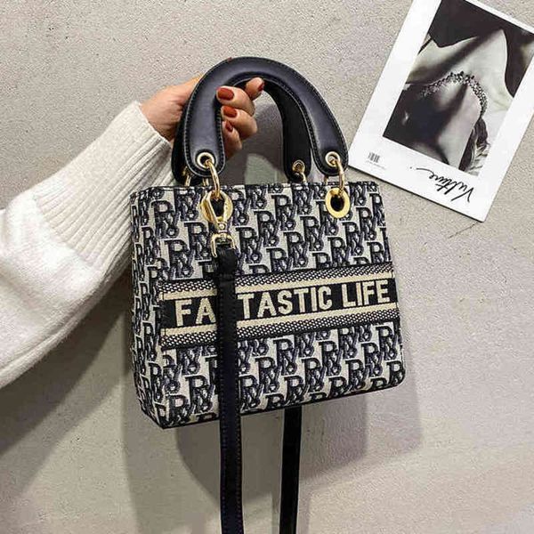 bag embroidered letters ladies handbag retro new texture luxury pu leather shoulder messenger purses
bag embroidered letters ladies handbag retro new texture luxury pu leather shoulder messenger purses