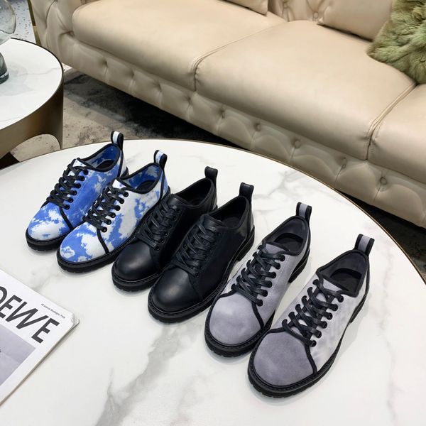 2021 designer luxury women rise canvas thick bottom casual shoes signature boots motorcycl boot zipper black blue brown shoe size 35-40 a1
2021 designer luxury women rise canvas thick bottom casual shoes signature boots motorcycl boot zipper black blue brown shoe size 35-40 a1