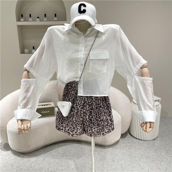 women's tracksuits niche design clothing 2021 retro mercerized sunscreen shirt + leopard print high waist slim shorts two piece set, Gray
women's tracksuits niche design clothing 2021 retro mercerized sunscreen shirt + leopard print high waist slim shorts two piece set, Gray
