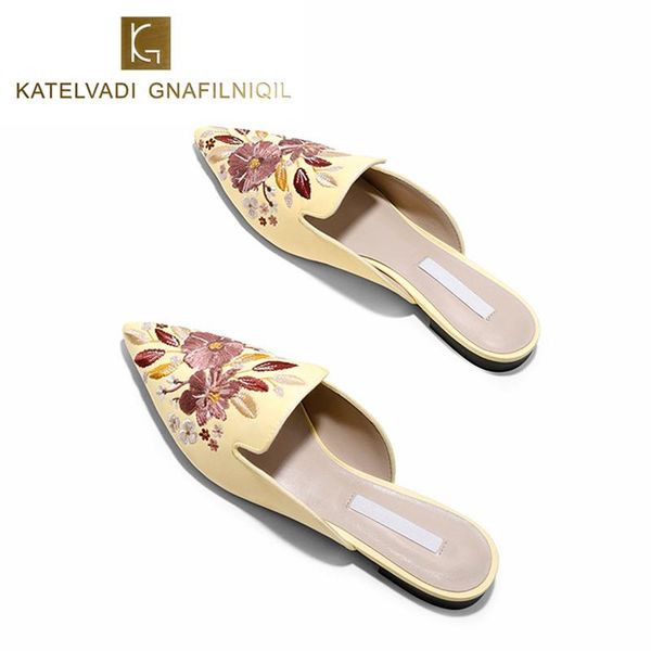 slippers women mules embroider outdoor yellow slipper flats satin slip on pointed toe shoes woman size k-208, Black
slippers women mules embroider outdoor yellow slipper flats satin slip on pointed toe shoes woman size k-208, Black