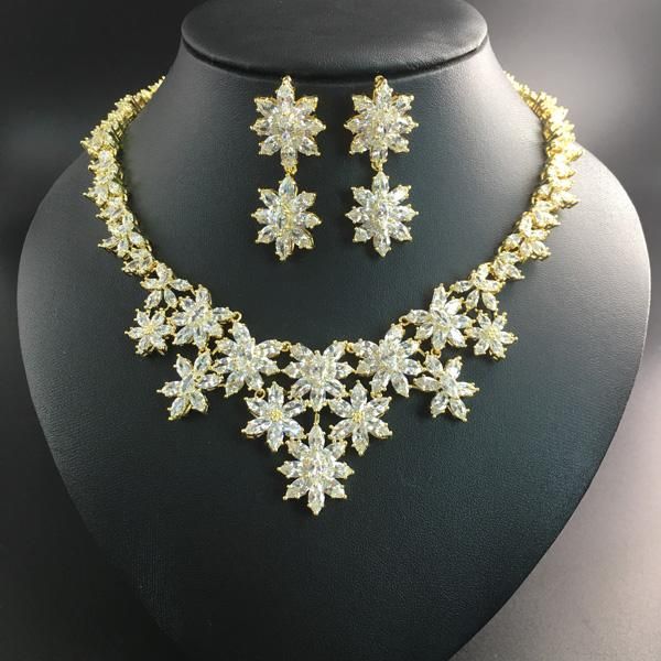 earrings & necklace 2021 fashion classical crystal flowers zircon golden earring set,wedding bride banquet dress dinner jewelry, Silver
earrings & necklace 2021 fashion classical crystal flowers zircon golden earring set,wedding bride banquet dress dinner jewelry, Silver