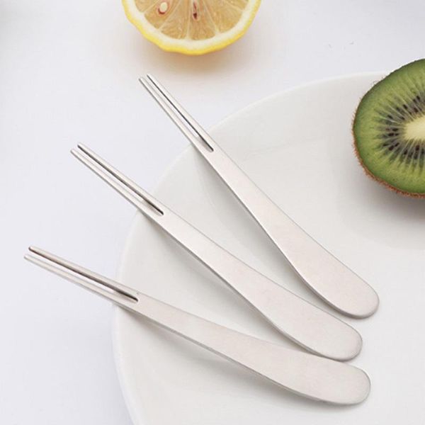 forks stainless steel fruit cake pastry fork reusable vegetable salad sticks dessert needle kitchen tableware
forks stainless steel fruit cake pastry fork reusable vegetable salad sticks dessert needle kitchen tableware