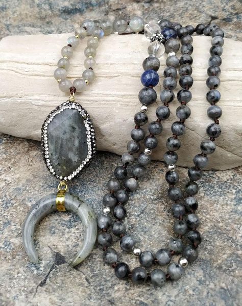 pendant necklaces natural grey labradorite black stone beads knot handcraft necklace m0009, Silver
pendant necklaces natural grey labradorite black stone beads knot handcraft necklace m0009, Silver