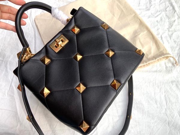 sale elegant and attractive shoulder bags fashion ladies design with metal chain strap crossbody sheep leather bag womans
sale elegant and attractive shoulder bags fashion ladies design with metal chain strap crossbody sheep leather bag womans