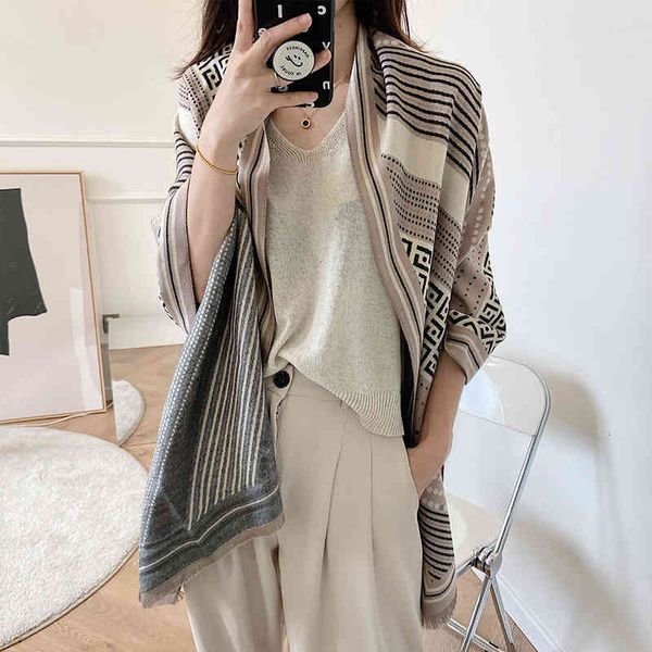 shawl spring and autumn imitation cashmere double-sided scarf korean stripe wave point versatile thickened warm office cloak, Blue;gray
shawl spring and autumn imitation cashmere double-sided scarf korean stripe wave point versatile thickened warm office cloak, Blue;gray