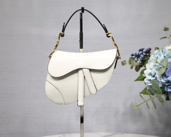 tier quality luxurys designers handbag saddle bag genuine leather shoulder strap purse metal pendant shoulders bags female tote bag cowhide
tier quality luxurys designers handbag saddle bag genuine leather shoulder strap purse metal pendant shoulders bags female tote bag cowhide