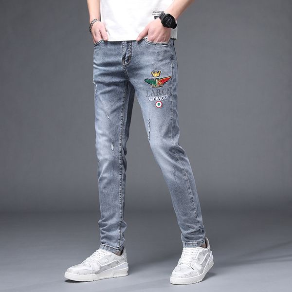 2021 spring and summer mens jeans middle waist straight tube elastic drill hand painted blue casual pants
2021 spring and summer mens jeans middle waist straight tube elastic drill hand painted blue casual pants