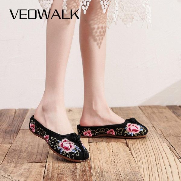 veowalk vintage chinese embroidered women cotton slippers comfortable flat mules for ladies summer handmade soft fabric shoes, Black
veowalk vintage chinese embroidered women cotton slippers comfortable flat mules for ladies summer handmade soft fabric shoes, Black