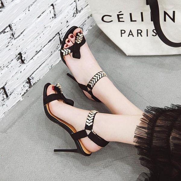 dress shoes 2021 ankle strap heels women sandals summer open toe chunky high party big size 43, Black
dress shoes 2021 ankle strap heels women sandals summer open toe chunky high party big size 43, Black