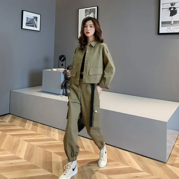 chic portrait street work done with ladies'suit tools spring autumn jacket short and pants set of two casual fashion pieces training 46, White;black
chic portrait street work done with ladies'suit tools spring autumn jacket short and pants set of two casual fashion pieces training 46, White;black