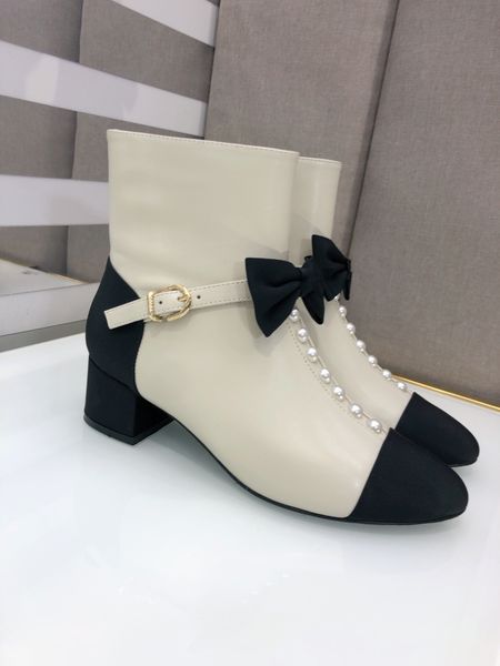 autumn and winter high heeled and thick with short boots miss big aristocratic palace fashion leisure wind small princess girl heart bows, Black
autumn and winter high heeled and thick with short boots miss big aristocratic palace fashion leisure wind small princess girl heart bows, Black