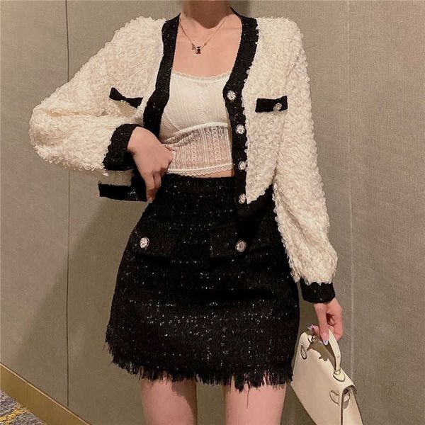 spring women 2 pieces sets korean fashion elegant single-breasted coat + high waist tassel tweed mini skirts outfit 210526, White
spring women 2 pieces sets korean fashion elegant single-breasted coat + high waist tassel tweed mini skirts outfit 210526, White