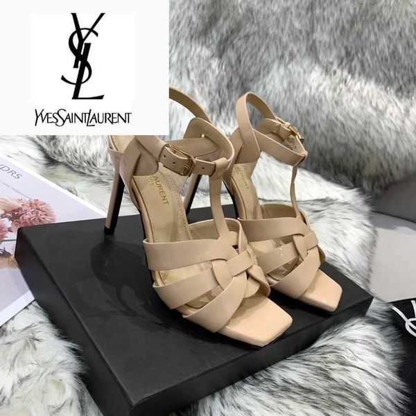 shoes designer luxury brand women high heels sandals slippers mules slides pumps dress loafers ballerinas sneakers wqux, Black;white
shoes designer luxury brand women high heels sandals slippers mules slides pumps dress loafers ballerinas sneakers wqux, Black;white