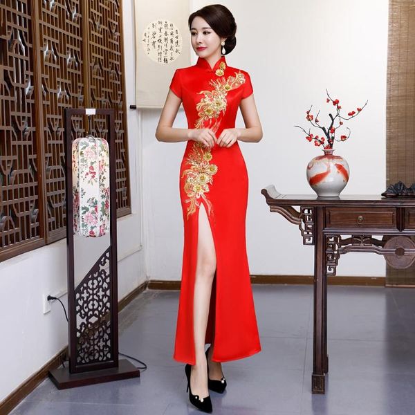 novelty exquisite appliques lady bride wedding party qipao elegant short sleeve side split cheongsam satin dresses slim skirt ethnic clothin, Red
novelty exquisite appliques lady bride wedding party qipao elegant short sleeve side split cheongsam satin dresses slim skirt ethnic clothin, Red