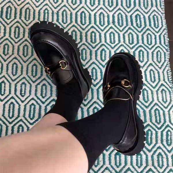 2021 fashion platform designer shoes triple black velvet white oversized mens and womens casual party dress calfskin, Red;white
2021 fashion platform designer shoes triple black velvet white oversized mens and womens casual party dress calfskin, Red;white