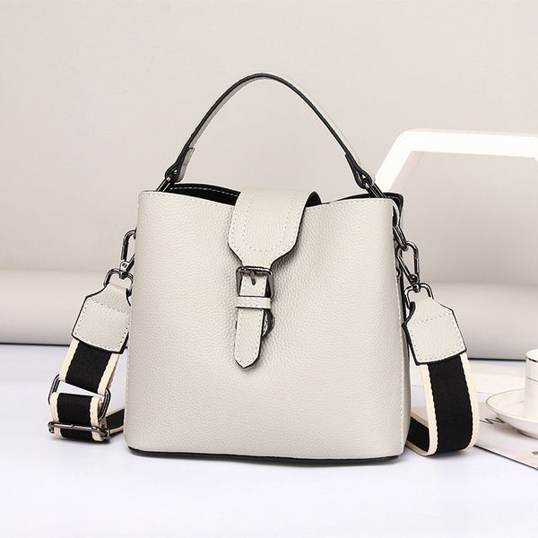 luxury designer crossbody shoulder backpack handbags tote bag bags handbags wallet purse online store fashion bucket leather head hand trend
luxury designer crossbody shoulder backpack handbags tote bag bags handbags wallet purse online store fashion bucket leather head hand trend