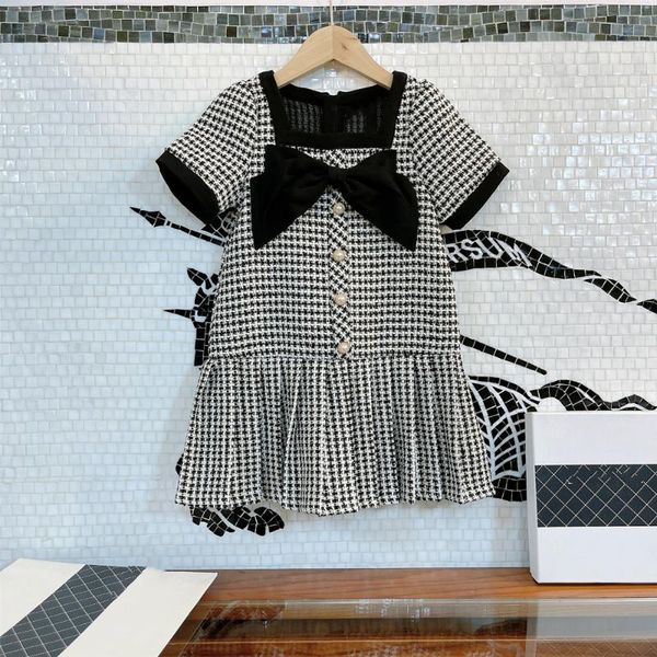 girl's dresses designer children's clothing 2021 early autumn girl temperament lady style square neck dress, with bow tie on the c, Red;yellow
girl's dresses designer children's clothing 2021 early autumn girl temperament lady style square neck dress, with bow tie on the c, Red;yellow