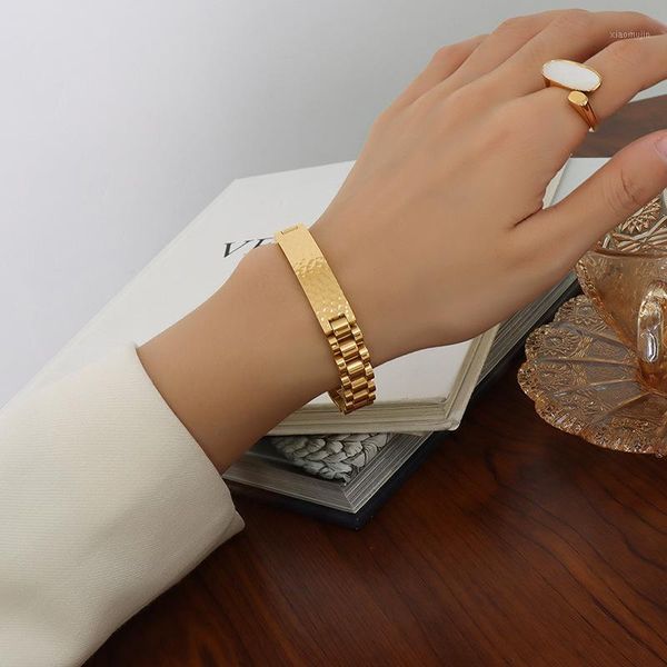 charm bracelets bracelet for women simple design strap titanium steel plated18k gold exaggerated hip hop luxury jewelry, Golden;silver
charm bracelets bracelet for women simple design strap titanium steel plated18k gold exaggerated hip hop luxury jewelry, Golden;silver