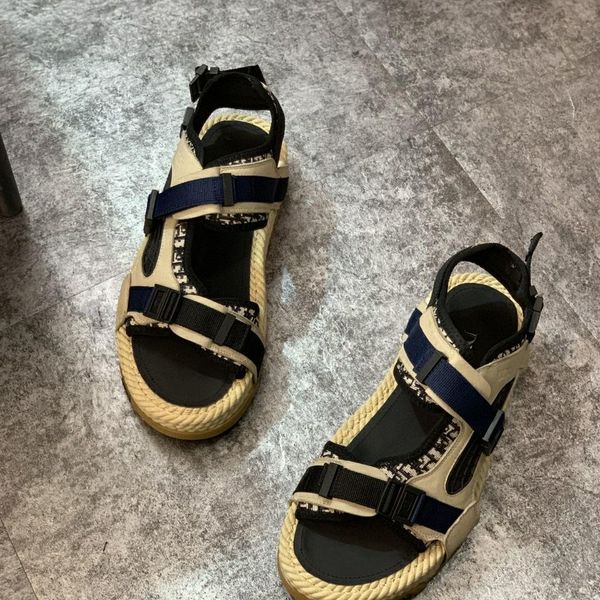 2021 new fashion versatile spring and summer couple rope sandals leather stitched upper sole rubber zly, Black
2021 new fashion versatile spring and summer couple rope sandals leather stitched upper sole rubber zly, Black