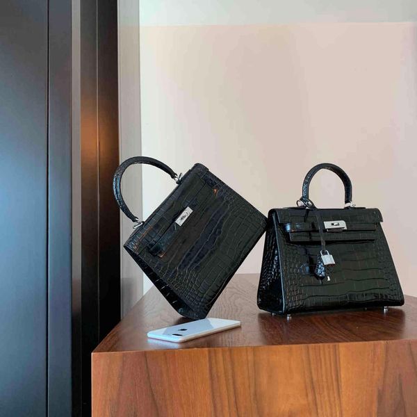 womens yixxi customized bag european and american fashion pattern cowhide all-match handbag sier buckle 5uom
womens yixxi customized bag european and american fashion pattern cowhide all-match handbag sier buckle 5uom